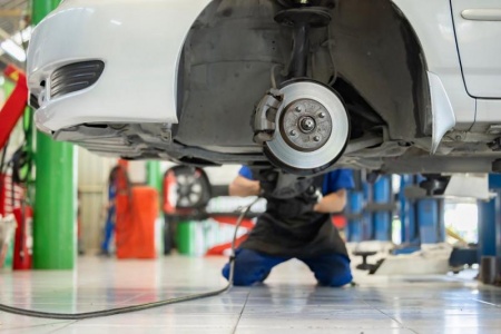 Comment le d&eacute;calaminage de moteur &agrave; Mougins sauve votre v&eacute;hicule